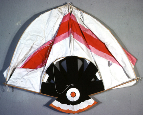 ���ǭ���� &nbsp; (Japanese kite)